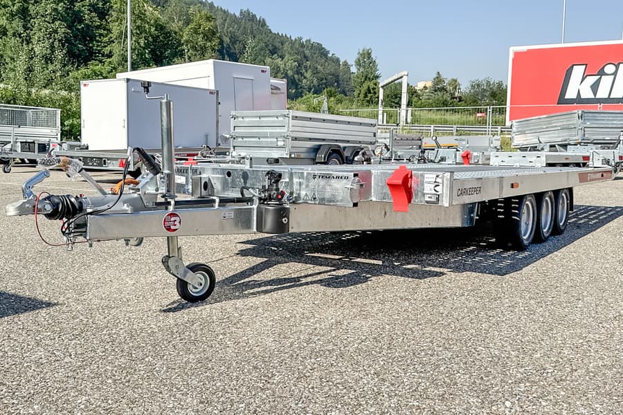 Tridem Fahrzeugtransporter Temared Carkeeper 5020